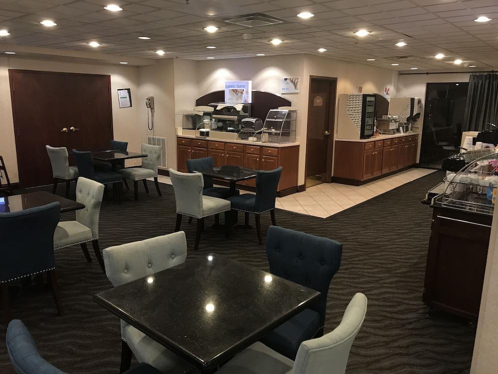 Holiday Inn Express Hotel & Suites Charleston-Southridge By Ihg Eksteriør bilde