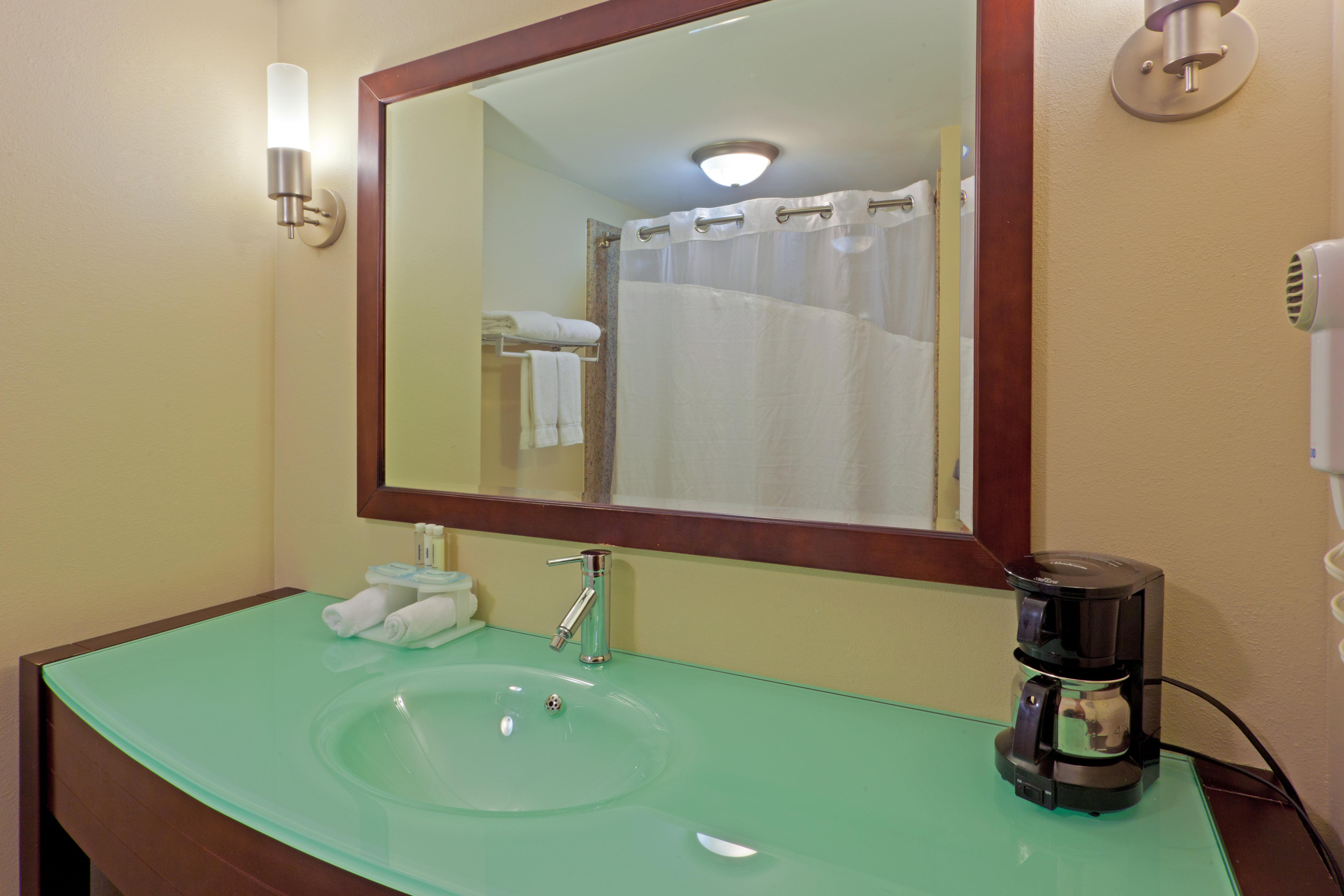Holiday Inn Express Hotel & Suites Charleston-Southridge By Ihg Eksteriør bilde