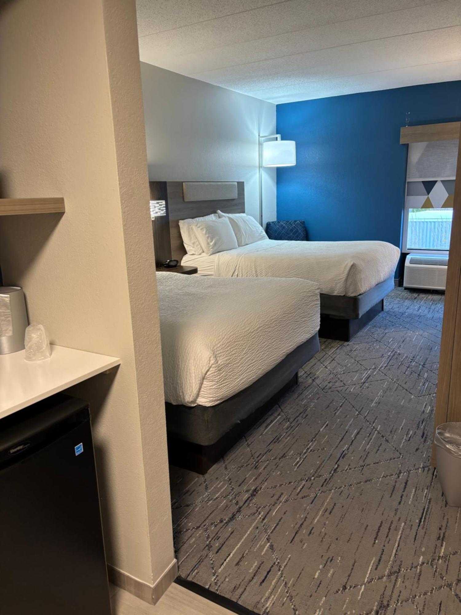Holiday Inn Express Hotel & Suites Charleston-Southridge By Ihg Eksteriør bilde
