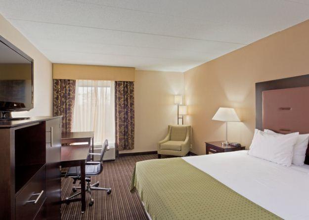 Holiday Inn Express Hotel & Suites Charleston-Southridge, An Ihg Hotel Rom bilde